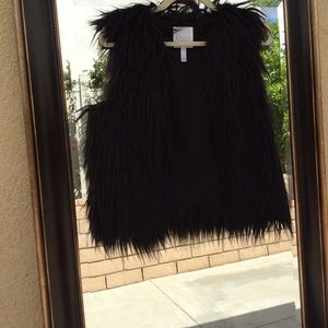 FAUX FUR VEST